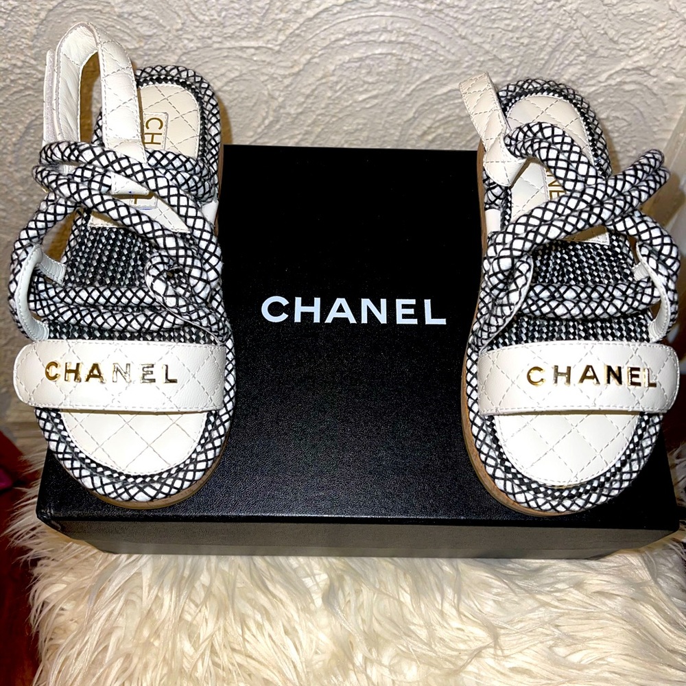 CHANEL Sandals